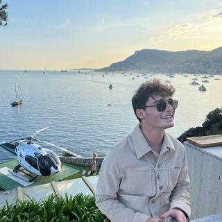 Instagram Profile noahschnapp